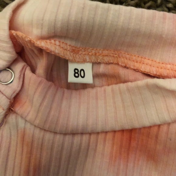 Tie-dye baby onesies for girls - Picture 4 of 5